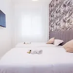 Joivy Chic Apartments In Piazza Dante, Genoa