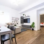 Joivy Chic Apartments In Piazza Dante, Genoa