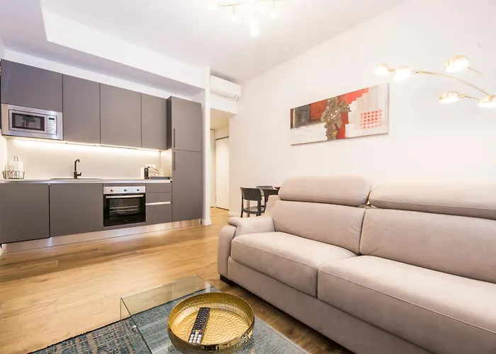 Joivy Chic Apartments In Piazza Dante, Genoa