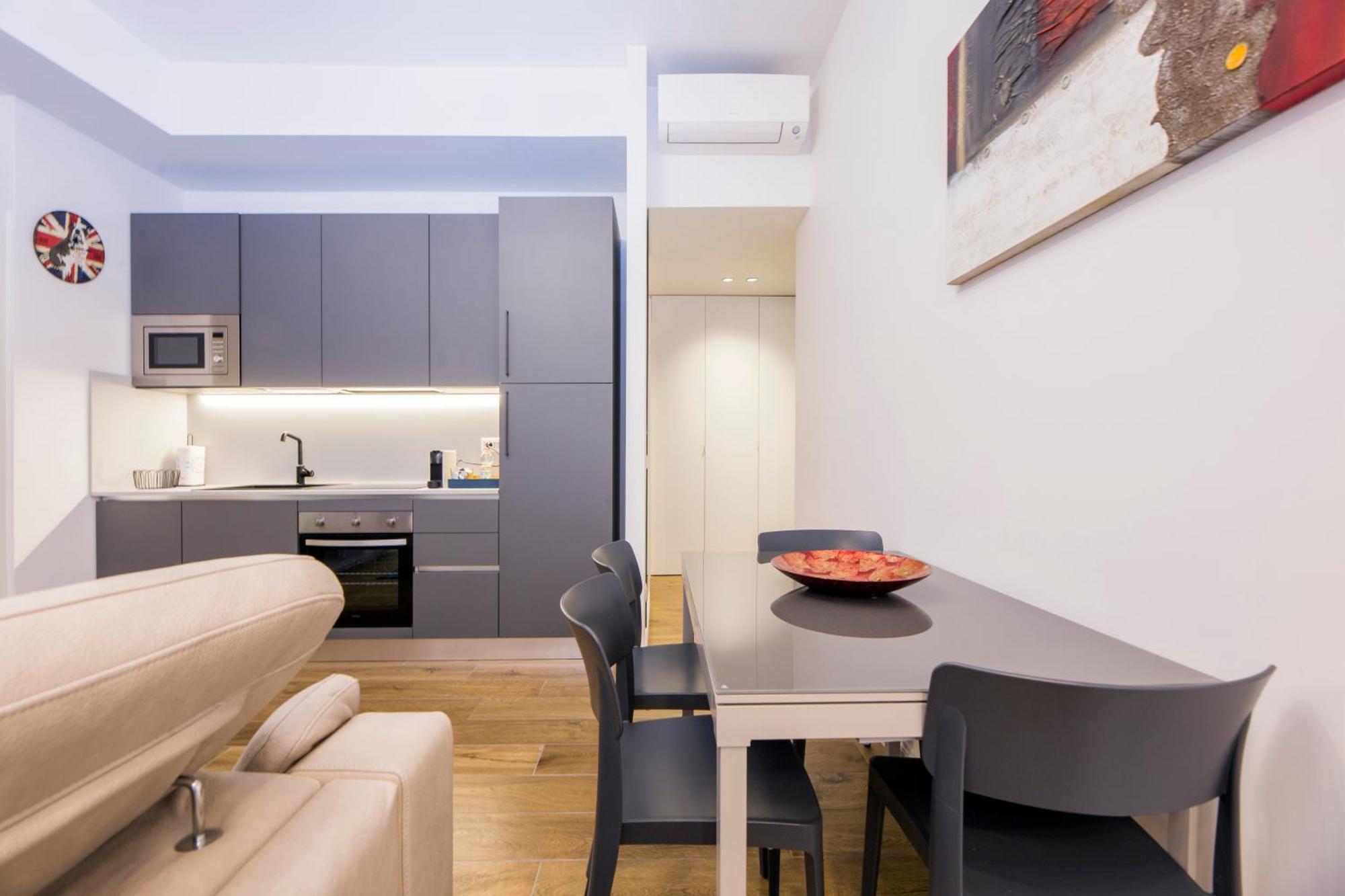 Joivy Chic In Piazza Dante, Apartment