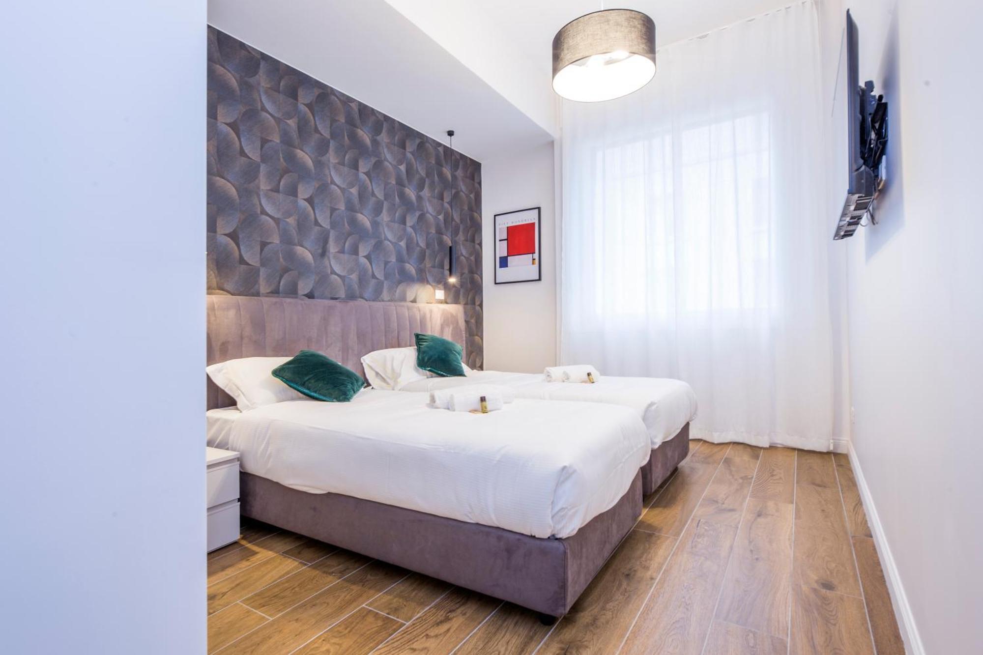 Joivy Chic In Piazza Dante, Apartment