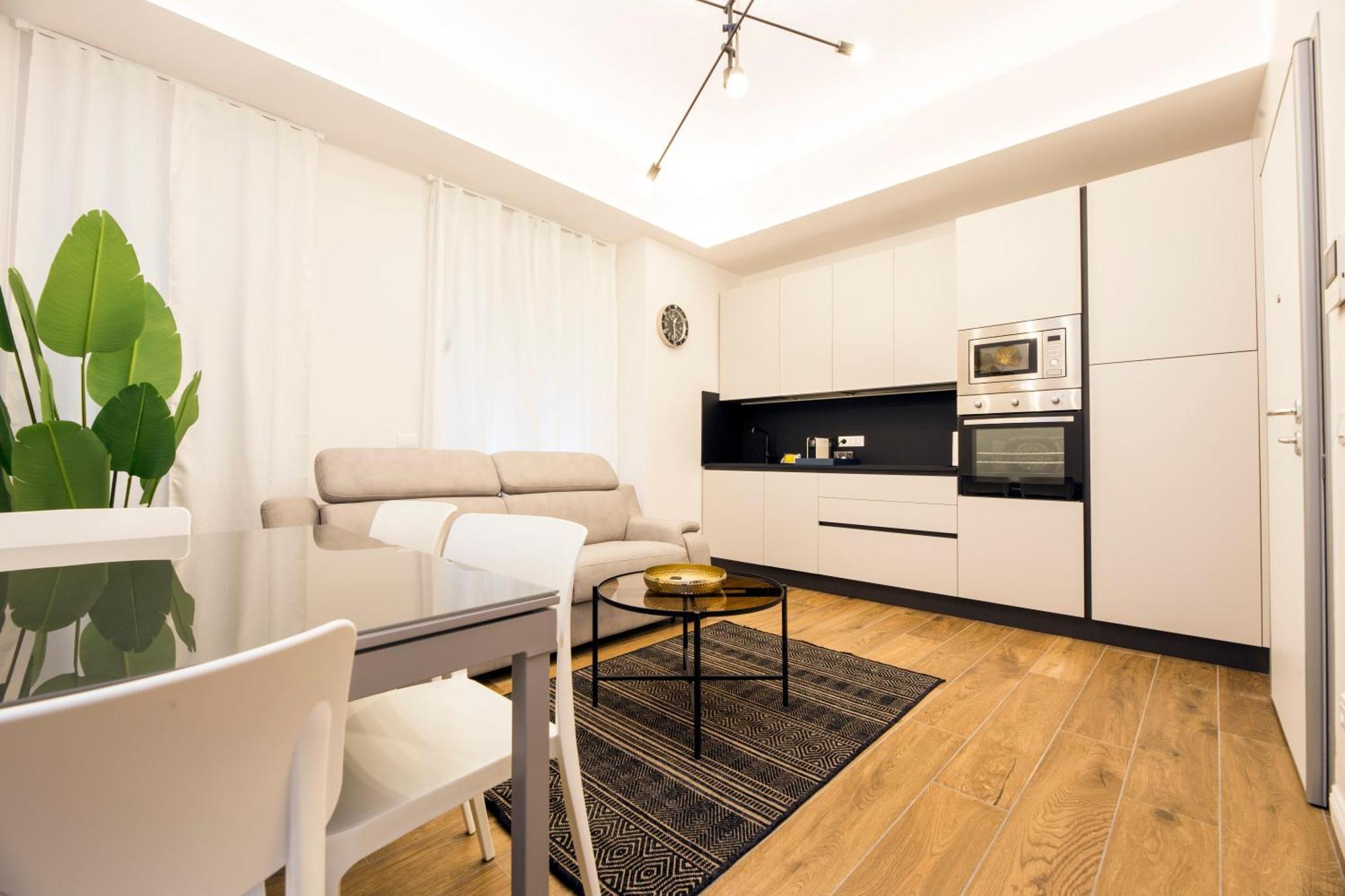 Joivy Chic In Piazza Dante, Apartment *